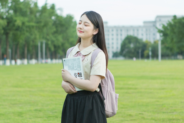 上西安工業大學在職研究生是不是沒什么用處,有沒必要報考呢?.jpg 上西安工業大學在職研究生是不是沒什么用處,有沒必要報考呢?.jpg